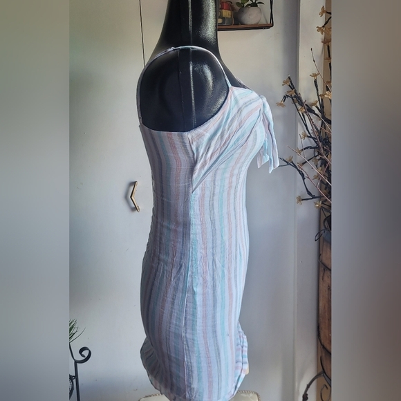 Cupcakes and Cashmere dress Size 6 - Picture 4 of 6